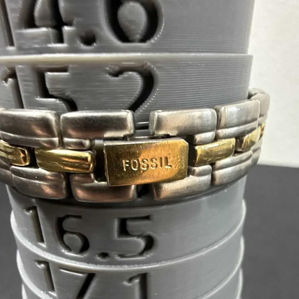 Fossil up auction